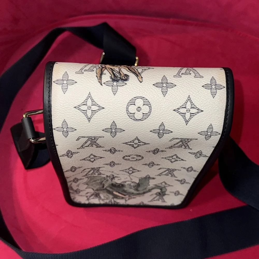 Louis Vuitton Chapman collection Giraffe Messenger BB Bag